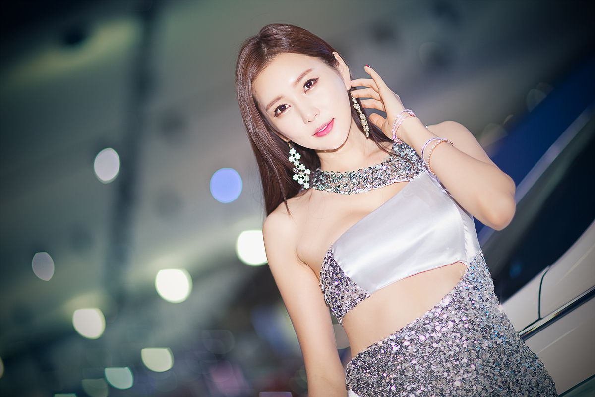 韩国性感车模崔玉珍